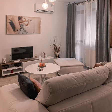 Apartment 2 Rooms Luxury Букурещ Екстериор снимка
