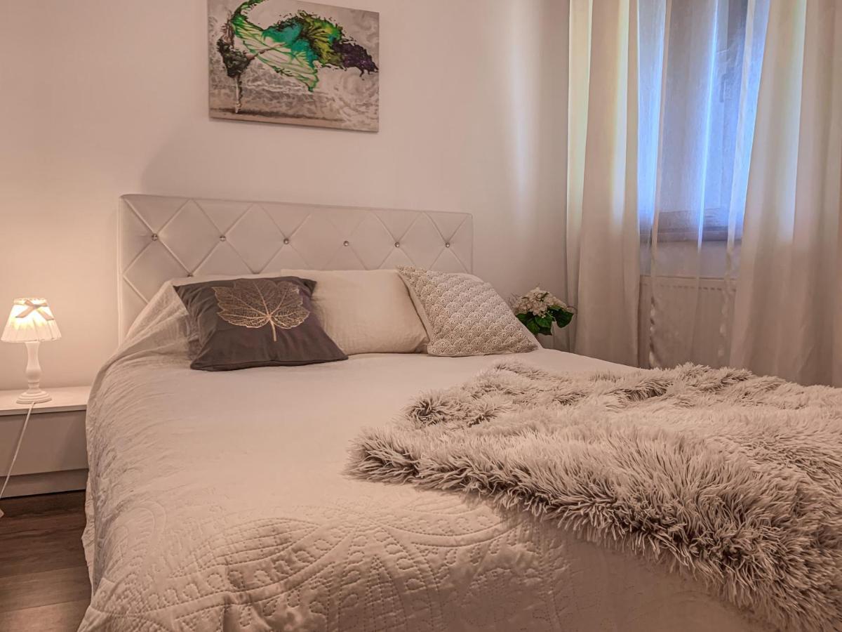 Apartment 2 Rooms Luxury Букурещ Екстериор снимка